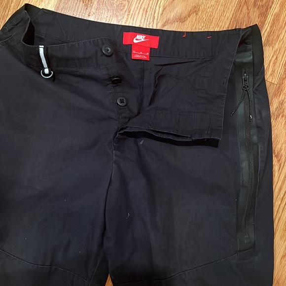 Nike tech shorts 32 zipped pockets - Picture 2 of 4